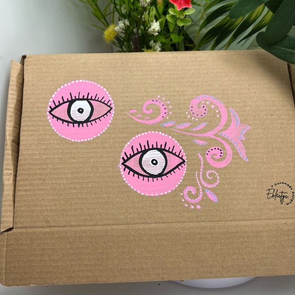 Flirty Jewelry Gift Set with Painted Box - Cute Christmas Jewelry Gift Set Box - Picture 12 of 15